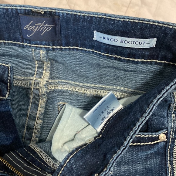Buckle Daytrip Virgo (Curvy) Bootcut Jeans 25XL Extra Long - Picture 3 of 5